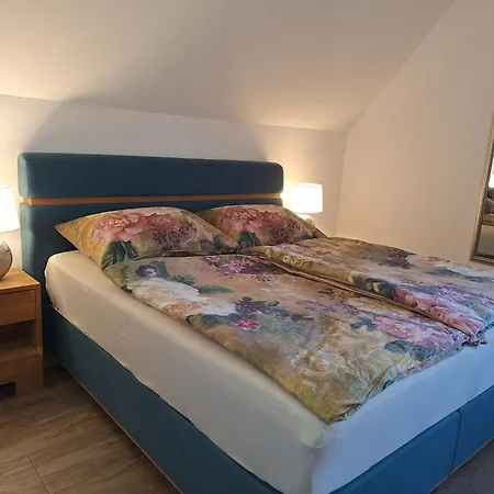 아파트 Suedsteirisches Hofglueck Xxl Ferienreich Im 1 Stock